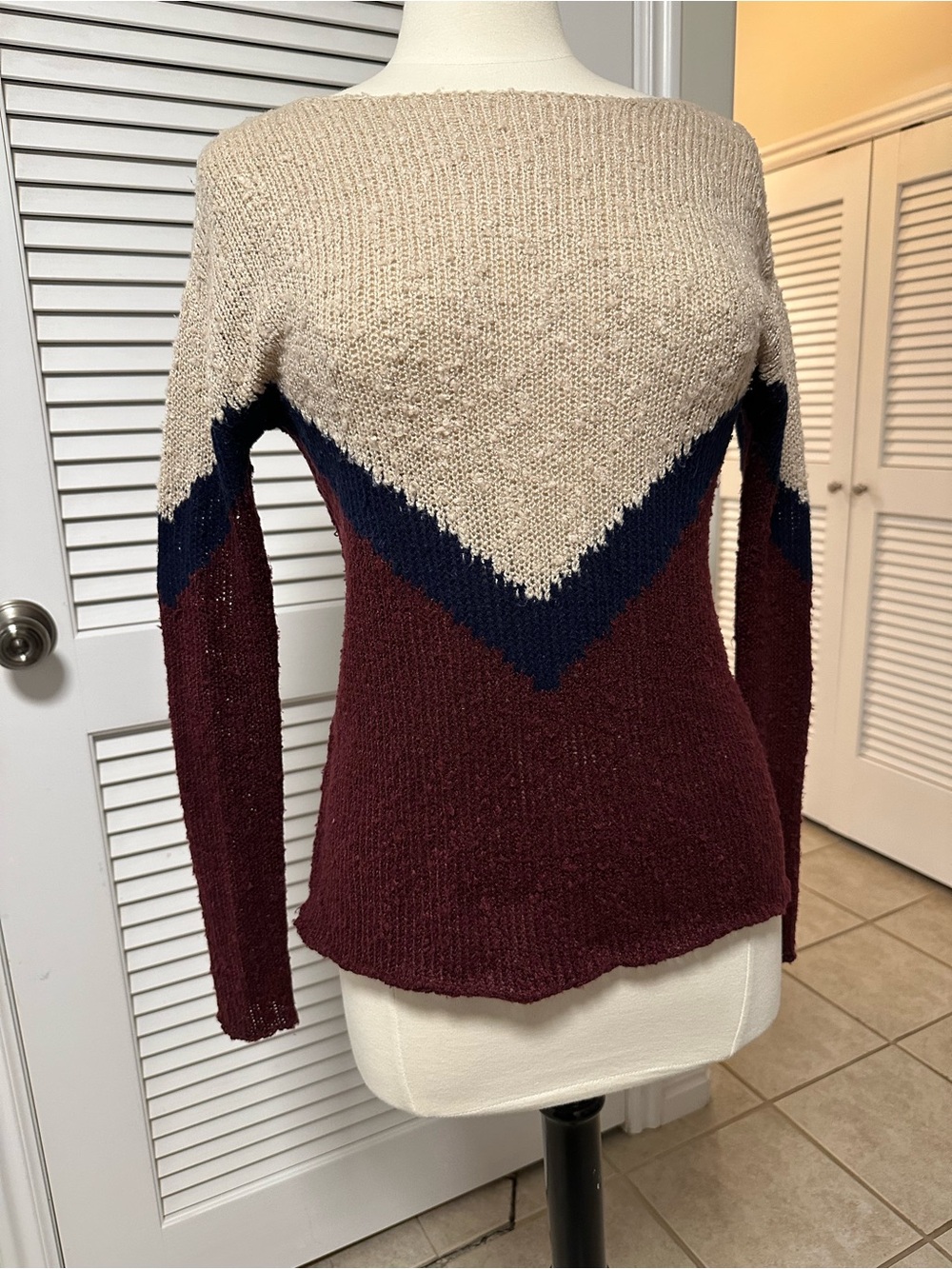 Olive & Oak Colorblock Boatneck Sweater in Beige, Navy & Burgundy